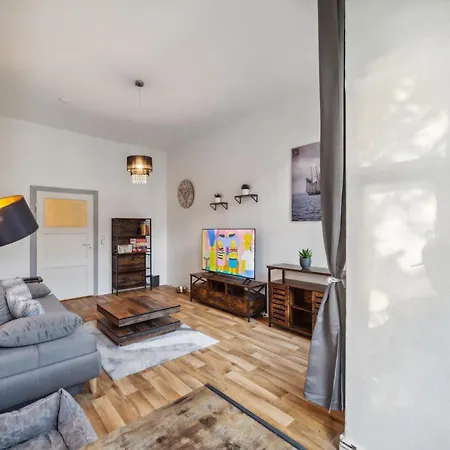 Infinity Stay: Bis Zu 4 Personen Zentrum Wassernah Netflix Apartment Wilhelmshaven