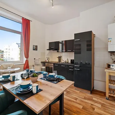 Apartment Infinity Stay: Bis Zu 4 Personen Zentrum Wassernah Netflix *
