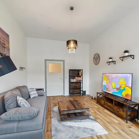 Infinity Stay: Bis Zu 4 Personen Zentrum Wassernah Netflix Apartment Wilhelmshaven